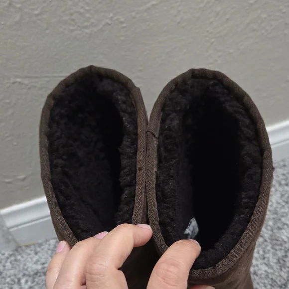 UGG Chocolate Suede Boots - Picture 4 of 5